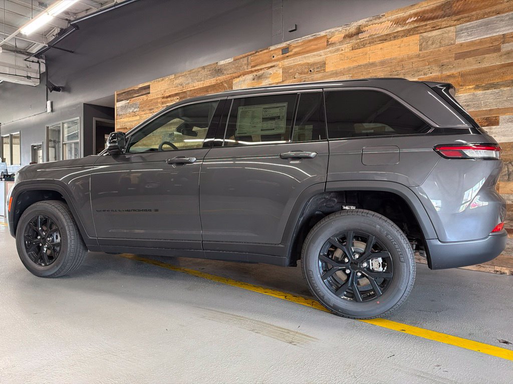 New 2026 Jeep Grand Cherokee Altitude AWD/4WD image 15