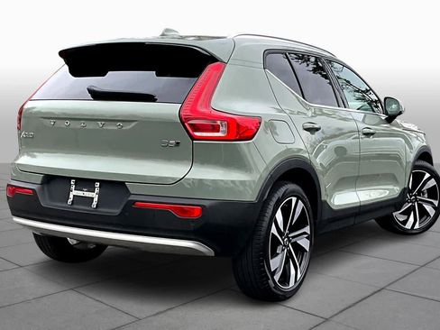 Certified 2023 Volvo XC40 B5 Ultimate w/ Protection Package Premier image 12
