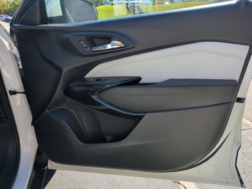 Used 2026 Chevrolet Trax LT FWD image 29