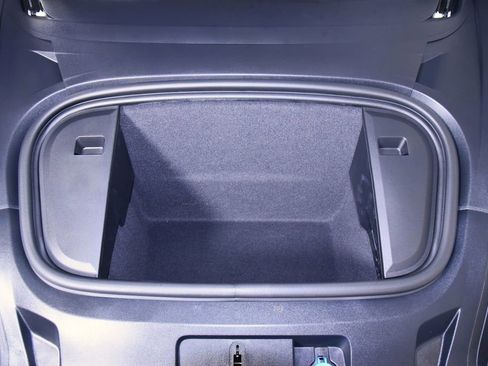 New 2025 Porsche Taycan 4S image 27