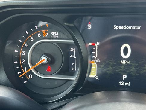 New 2025 Jeep Gladiator Mojave w/ Convenience Group image 23