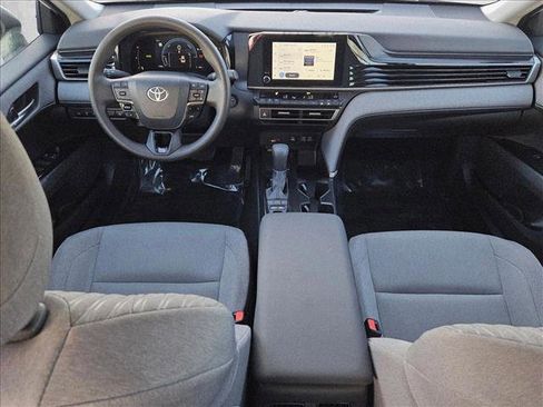 Used 2025 Toyota Camry LE image 17