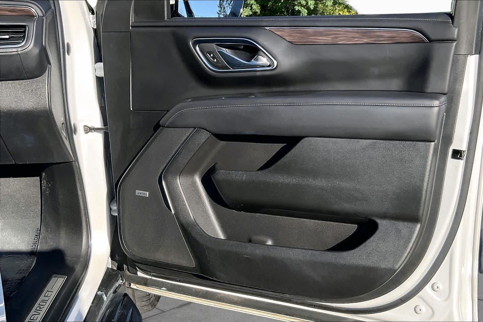 Used 2021 Chevrolet Suburban LT AWD/4WD image 21