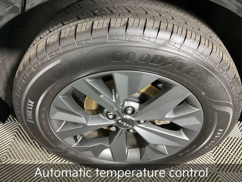 Certified 2025 Kia Sportage SX Prestige image 10