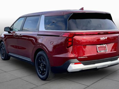 Used 2025 Kia Carnival FWD image 12