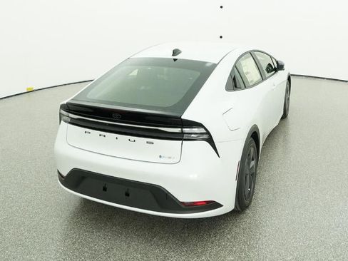New 2026 Toyota Prius SE image 33