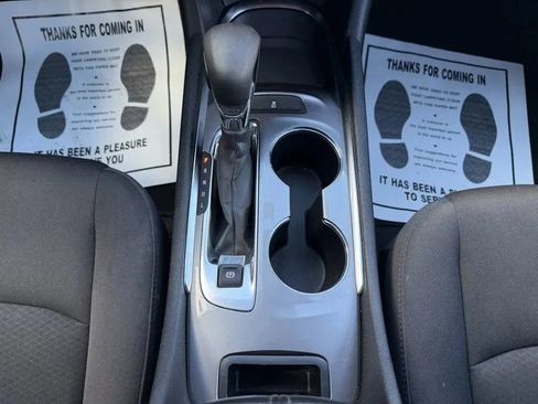 Used 2023 Chevrolet Malibu LT image 30