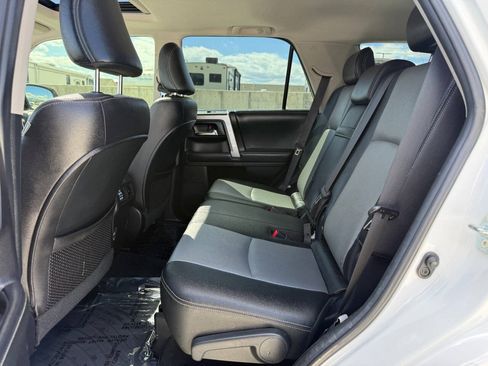 Used 2015 Toyota 4Runner SR5 Premium AWD/4WD image 19