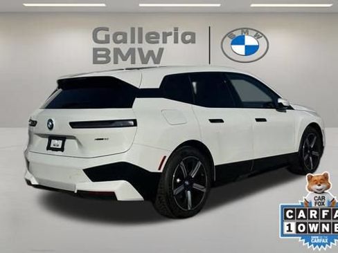 Used 2022 BMW iX xDrive50 w/ Premium Package AWD/4WD image 5