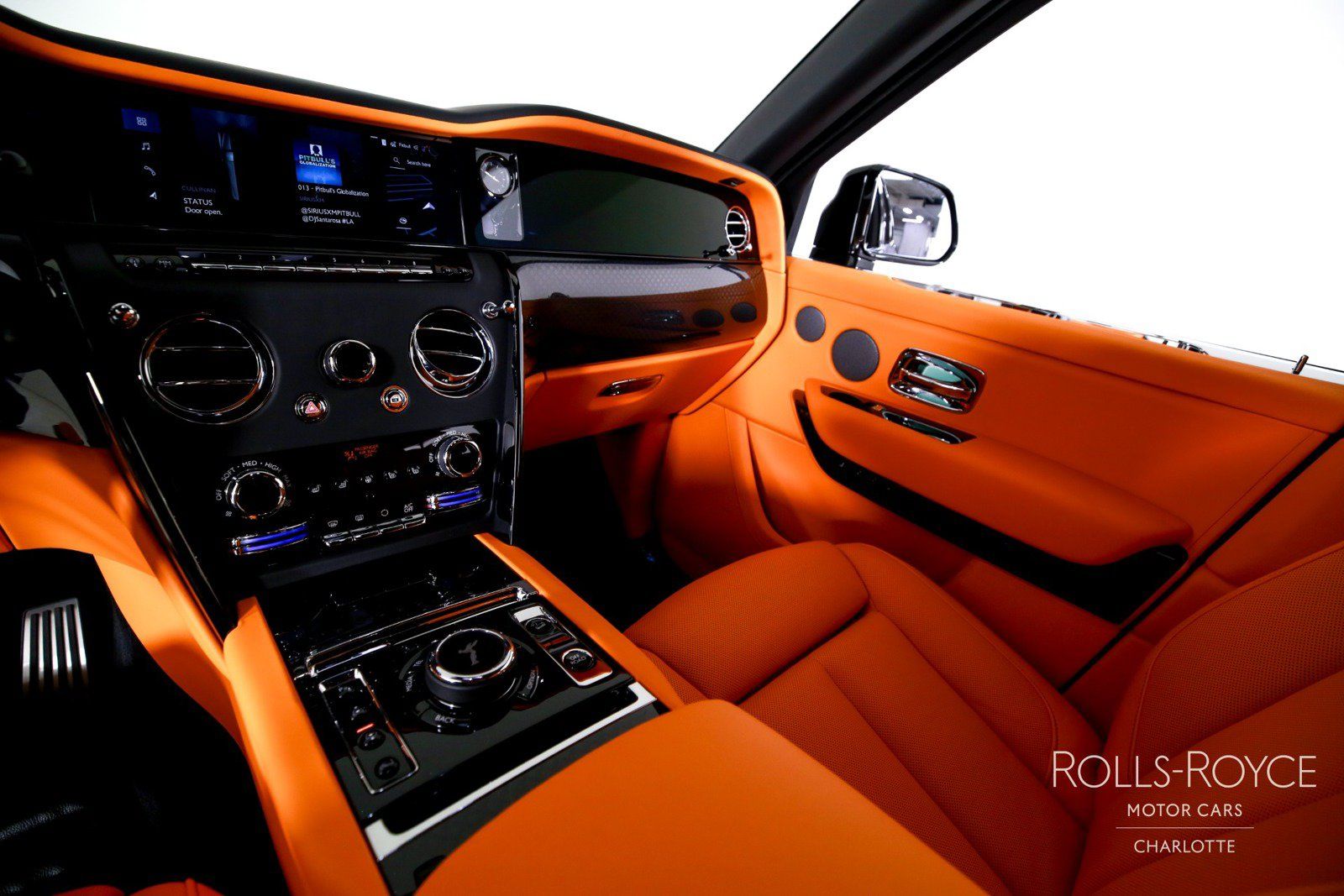 New 2027 Rolls-Royce Cullinan Black Badge AWD/4WD image 16