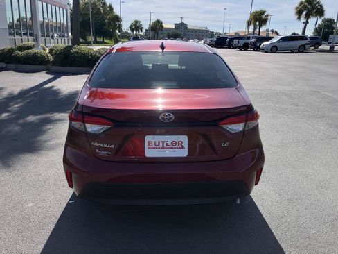 Used 2025 Toyota Corolla LE w/ Convenience Package FWD image 4