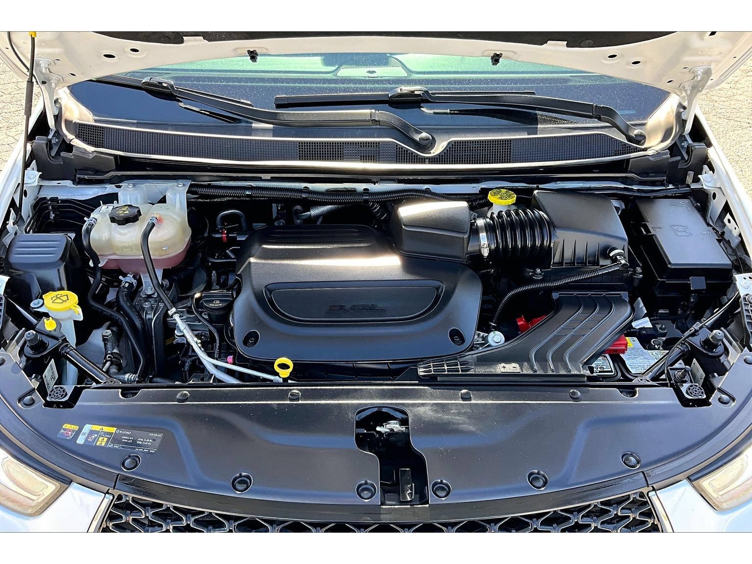 Certified 2022 Chrysler Pacifica Touring-L FWD image 55