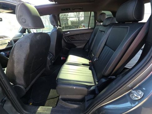 Used 2022 Volkswagen Tiguan SE R-Line image 26
