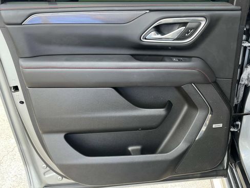 Used 2023 Chevrolet Suburban RST w/ Sport Performance Package image 18