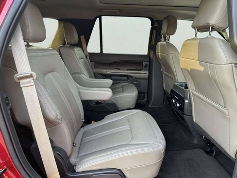 Used 2019 Ford Expedition Limited w/ Equipment Group 301A AWD/4WD image 21