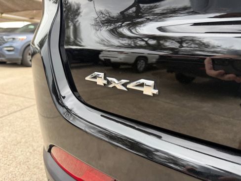 Used 2018 Jeep Compass Limited w/ Navigation Group image 12