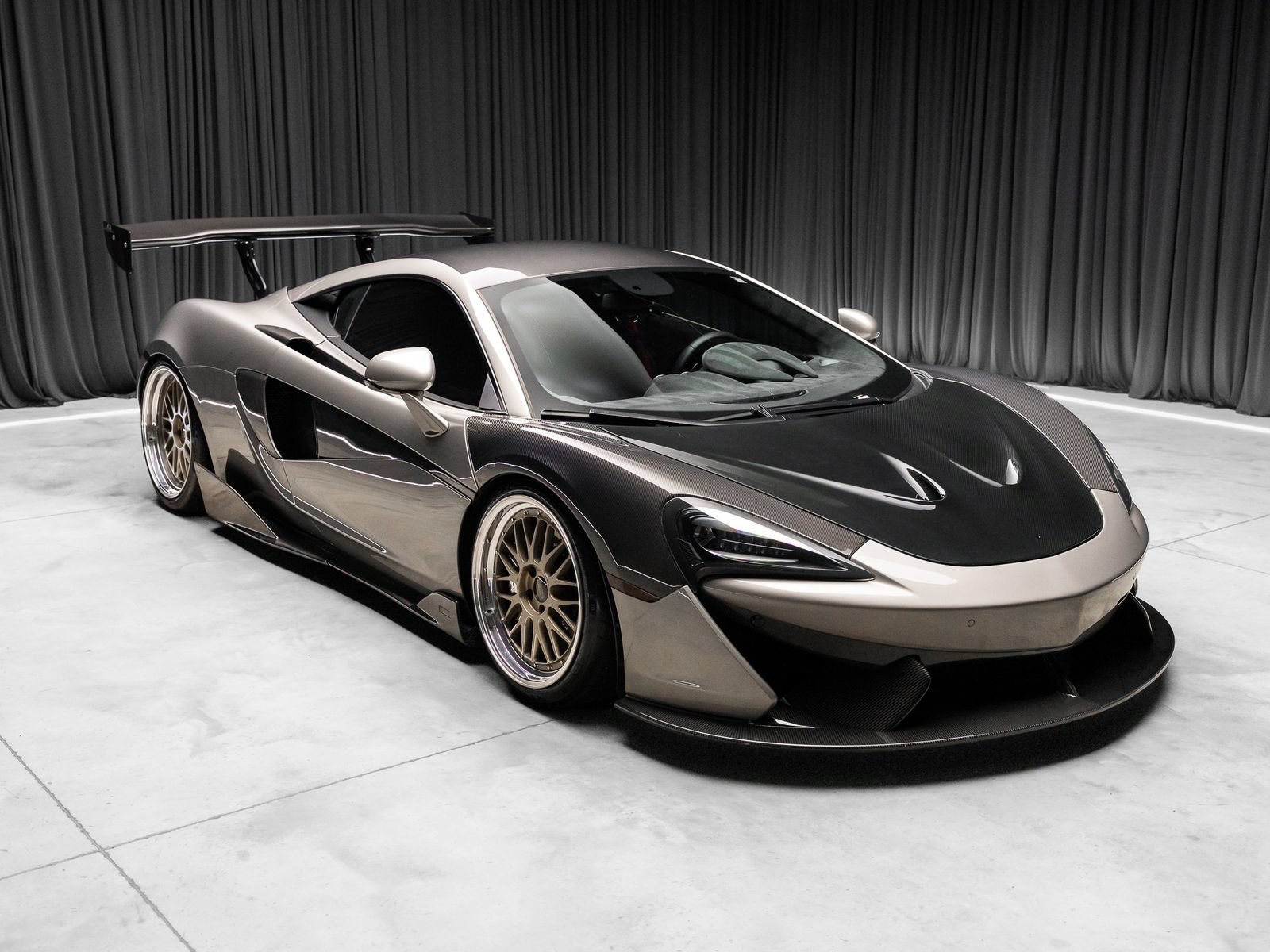 Used 2017 McLaren 570S Coupe RWD image 18