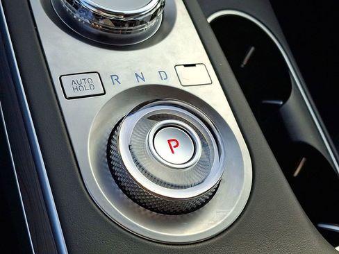 Used 2025 Genesis GV70 2.5T Advanced w/ Advanced Package image 12