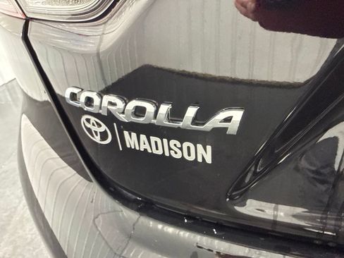 Used 2024 Toyota Corolla LE FWD image 38