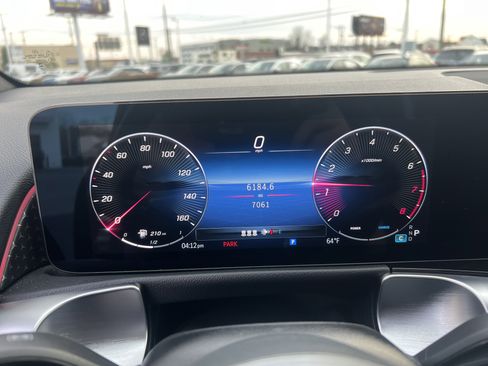 Used 2025 Mercedes-Benz GLB 250 image 21