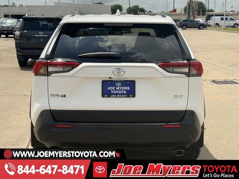 Used 2025 Toyota RAV4 XLE image 8