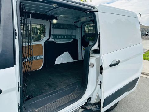 Used 2017 Ford Transit Connect XL FWD image 10