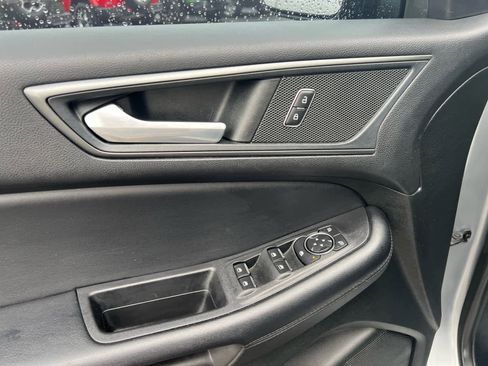 Used 2022 Ford Edge SE image 20