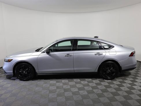 Used 2025 Honda Accord SE image 9