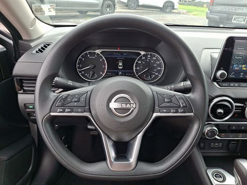 Certified 2025 Nissan Sentra SV FWD image 21