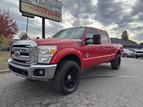 Used 2011 Ford F250 Lariat image 1