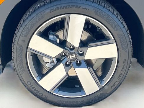 Used 2025 Hyundai Santa Fe Limited AWD/4WD image 34