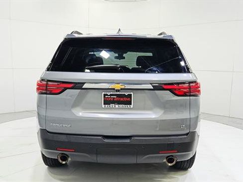 Used 2023 Chevrolet Traverse LT FWD image 7