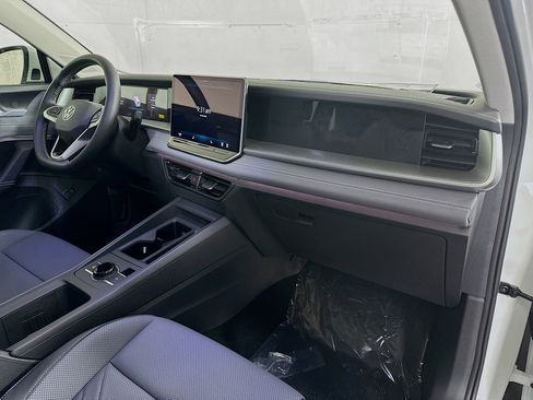 New 2026 Volkswagen Tiguan SE image 28