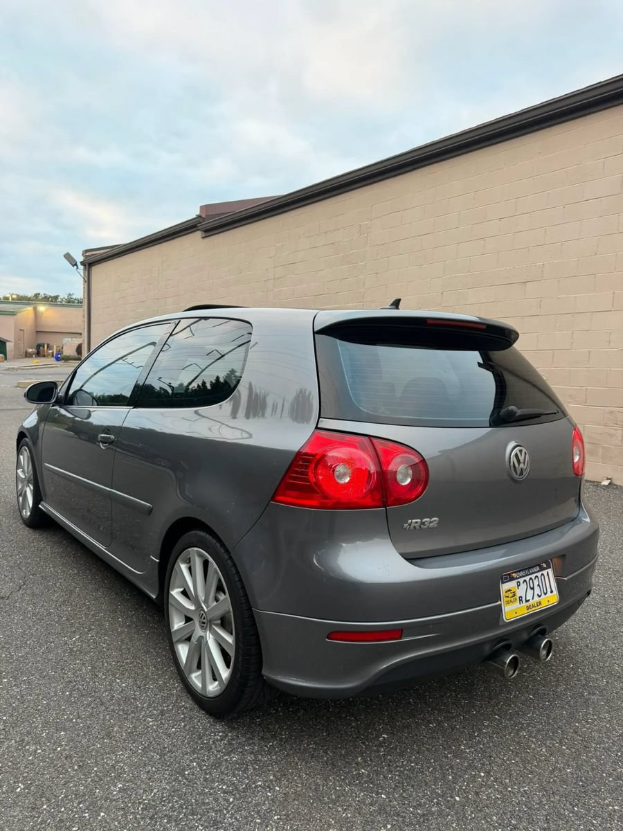 Used 2008 Volkswagen R32 AWD/4WD image 7
