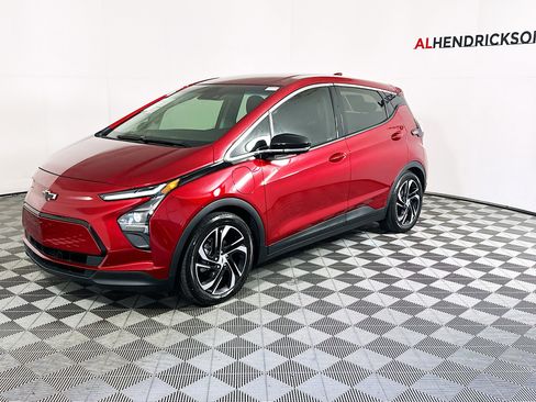 Used 2023 Chevrolet Bolt LT w/ Infotainment Package image 7