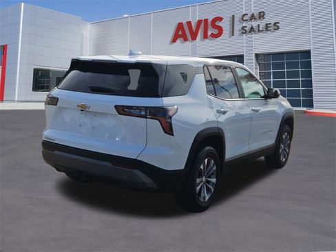 Used 2025 Chevrolet Equinox LT image 6