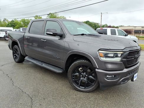 Used 2022 RAM 1500 Laramie AWD/4WD image 1
