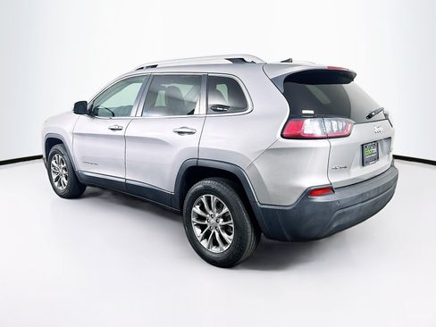 Used 2020 Jeep Cherokee Latitude Plus AWD/4WD image 5