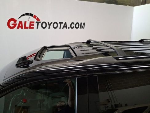 Used 2018 Chevrolet Tahoe LT AWD/4WD image 8