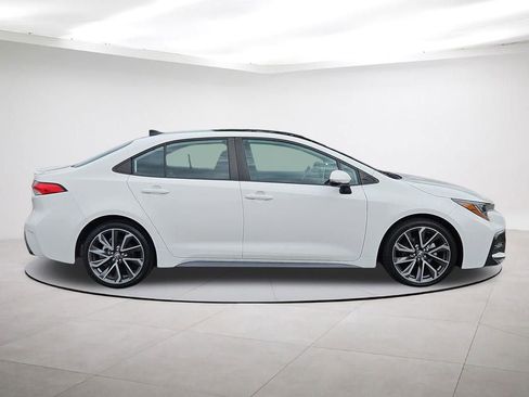 Used 2021 Toyota Corolla SE image 8