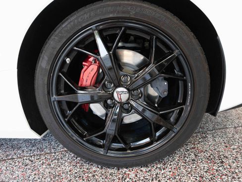 Used 2022 Chevrolet Corvette Stingray Coupe w/ Battery Protection Package RWD image 25