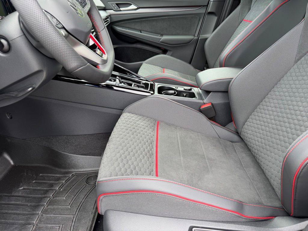 New 2026 Volkswagen GTI SE FWD image 9