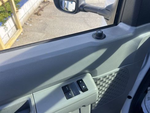 Used 2019 Ford E-450 and Econoline 450 Super Duty w/ Power Windows & Locks Group image 17