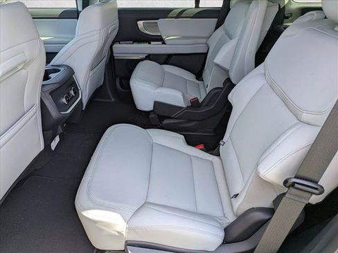 New 2026 Ford Expedition Platinum AWD/4WD image 15