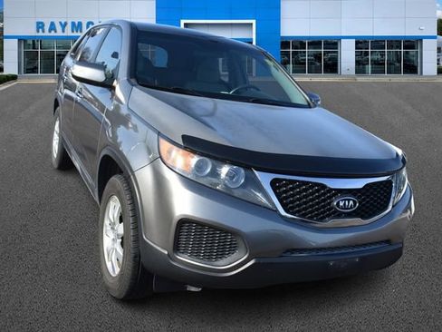 Used 2012 Kia Sorento LX image 9