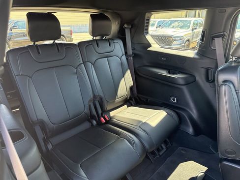 Certified 2025 Jeep Grand Cherokee L Limited w/ Black Appearance Package AWD/4WD image 30