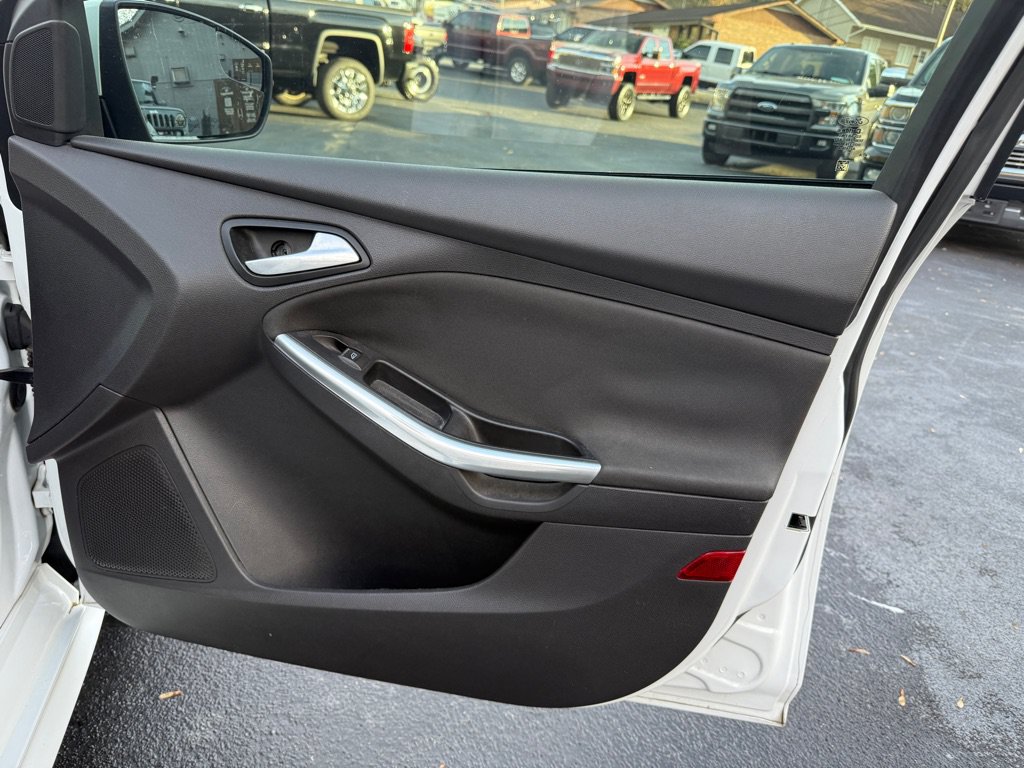 Used 2014 Ford Focus ST FWD image 36