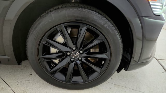 Used 2024 Audi Q8 e-tron Premium AWD/4WD image 78