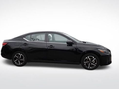 Used 2024 Nissan Sentra SV image 11