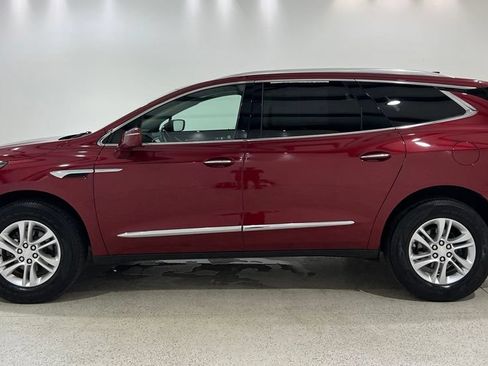 Used 2019 Buick Enclave Essence FWD image 2